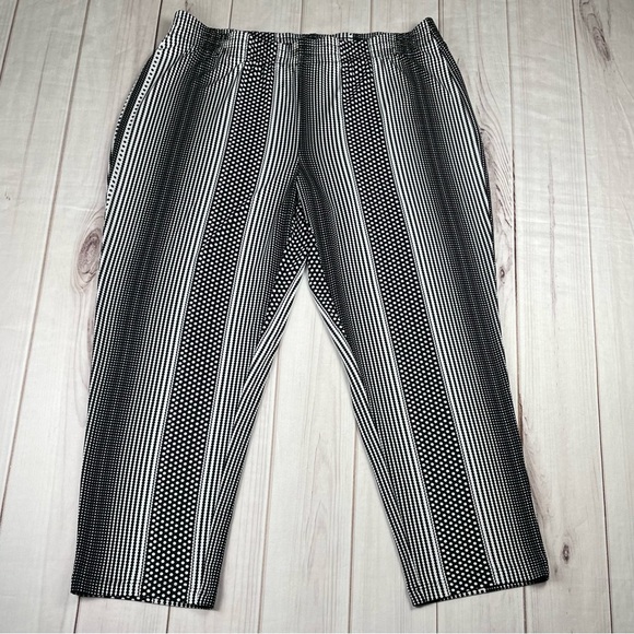 Chico's Pants - Chico's Polka Dot Stripe Pull On Pants Women’s L Ankle Black White Stretch EUC